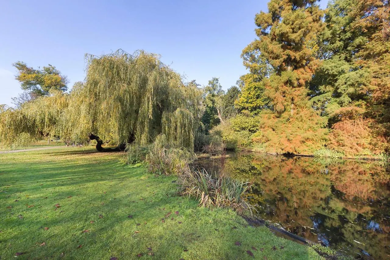 Waldeck Vondelpark 2 Bedroom Suites location